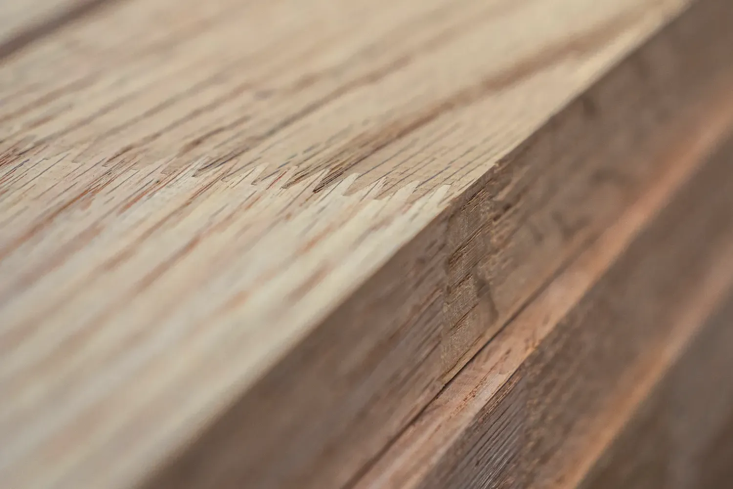 Panneaux bois massif pour agencement intérieur et fabrication de mobilier sur mesure